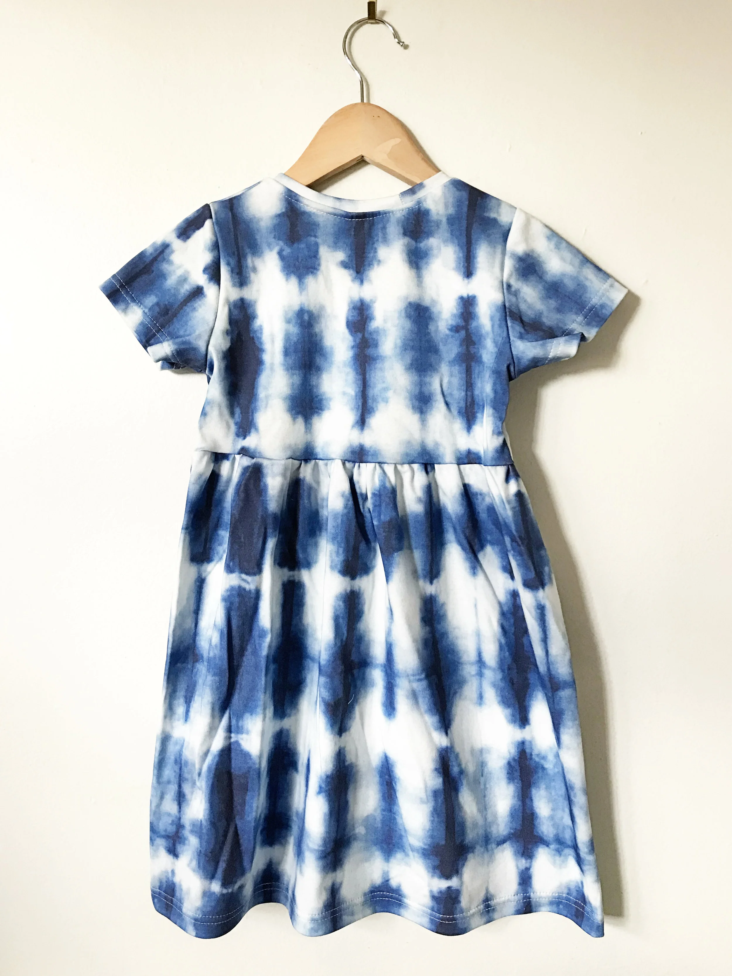 short sleeve dress // shibori — Lola & Stella